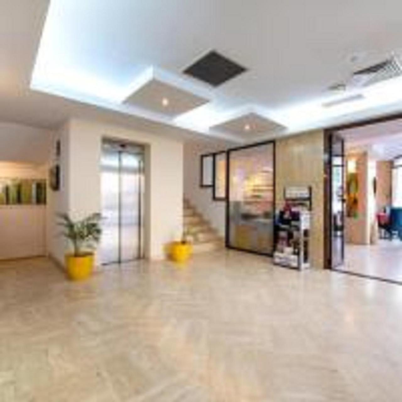 Hotel Duke Armeneasca City Center - Ex Tempo Boekarest Buitenkant foto